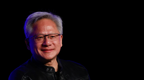 英伟达黄仁勋：编程人工智能如今就像训练一个人