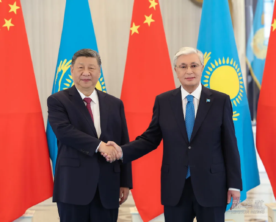 习近平同哈萨克斯坦总统托卡耶夫会谈